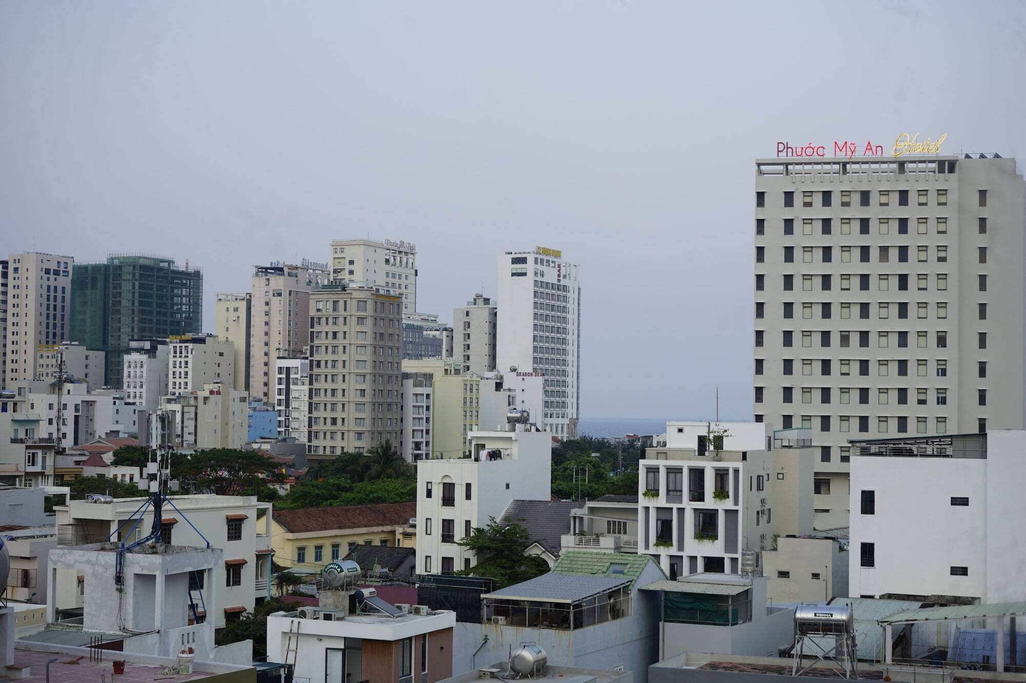 Oasis Hotel & Apartment Da Nang Exterior foto