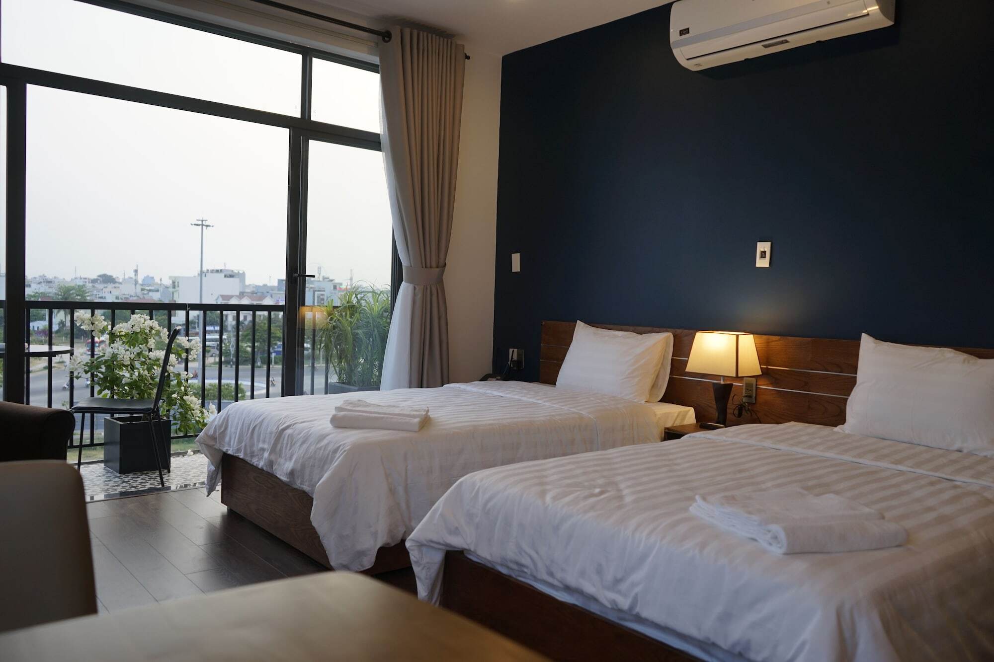Oasis Hotel & Apartment Da Nang Exterior foto